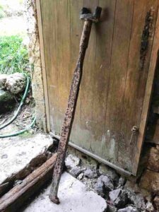 Le gros fer terminé par l'anille du moulin de la Porte