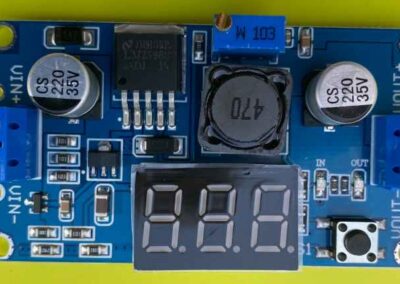 Régulateur 12v > 3.7v